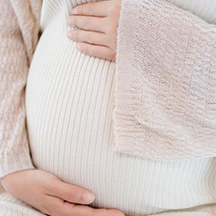 对通义而言❓🍭，阿里已拥🧚‍♂️🧟‍♂️有最强开🇦🇱🌱源模型🌀千问，在自研芯片🚷